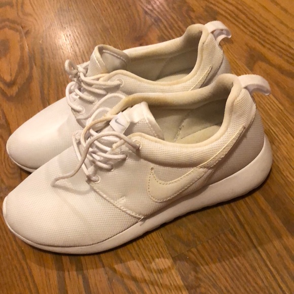 Nike Rosche White - Picture 3 of 6